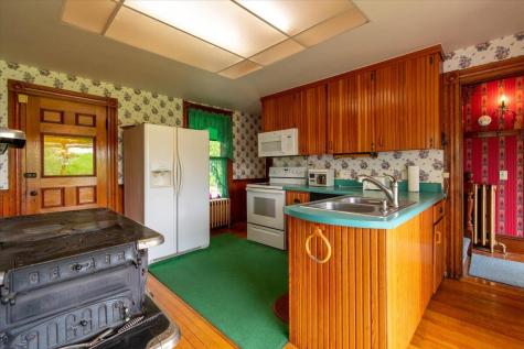 22 Brooks Way Owls Head ME 04854