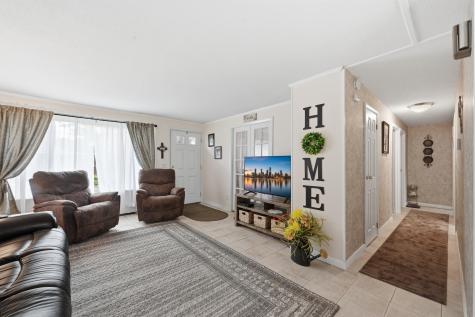 18 Burke Street Farmingdale ME 04344