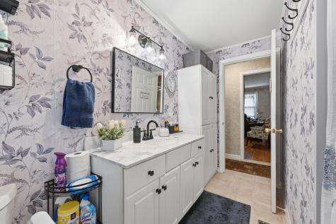 18 Burke Street Farmingdale ME 04344