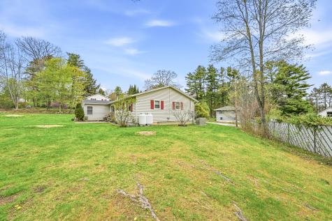18 Burke Street Farmingdale ME 04344