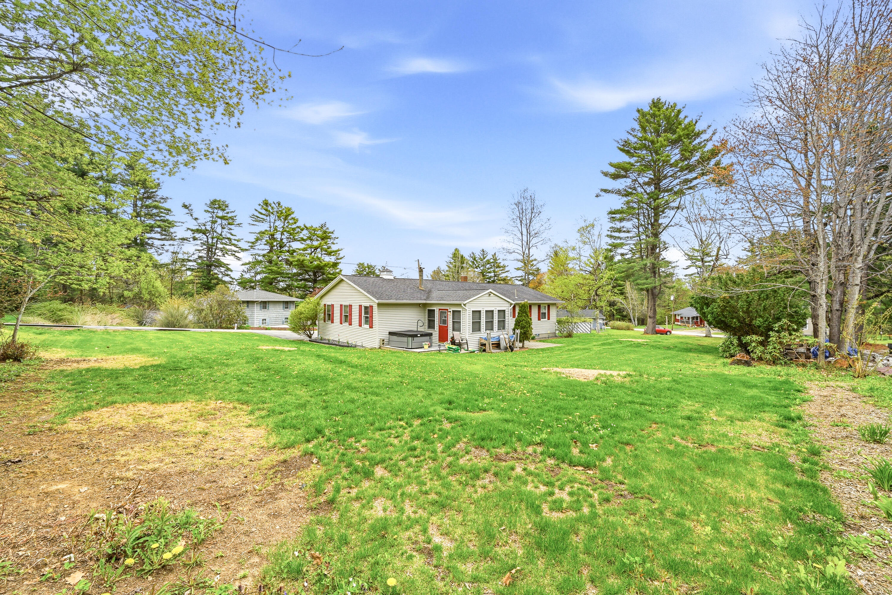 18 Burke Street Farmingdale ME 04344