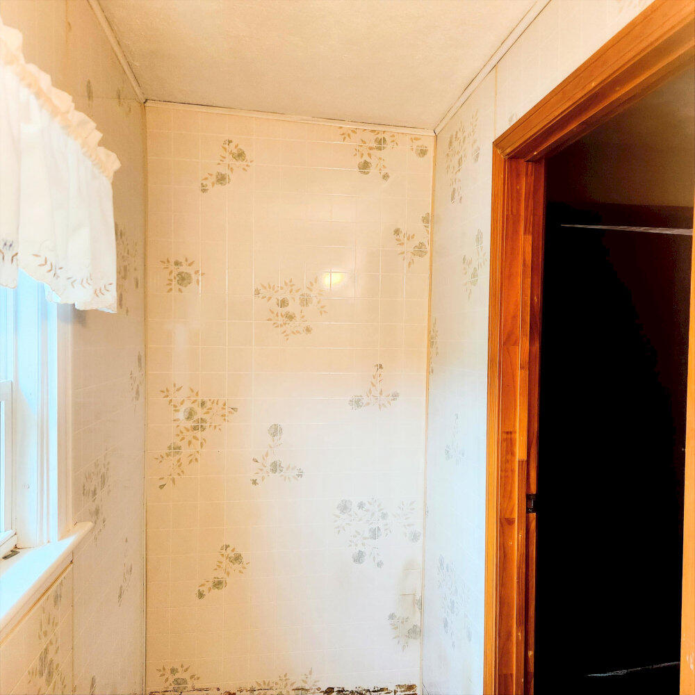 20 John Street Madison ME 04950