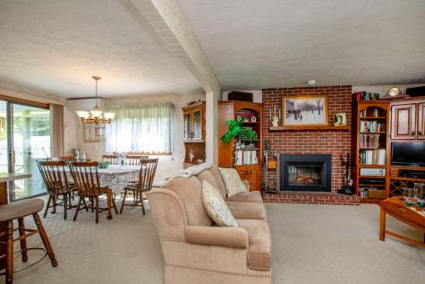 22 Ventura Street Lewiston ME 04240