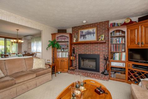 22 Ventura Street Lewiston ME 04240