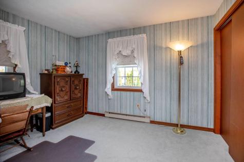 22 Ventura Street Lewiston ME 04240