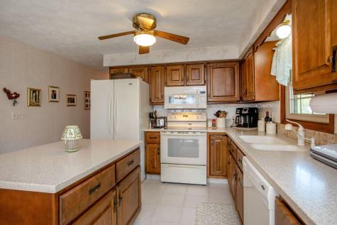 22 Ventura Street Lewiston ME 04240