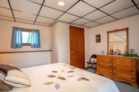 22 Ventura Street Lewiston ME 04240