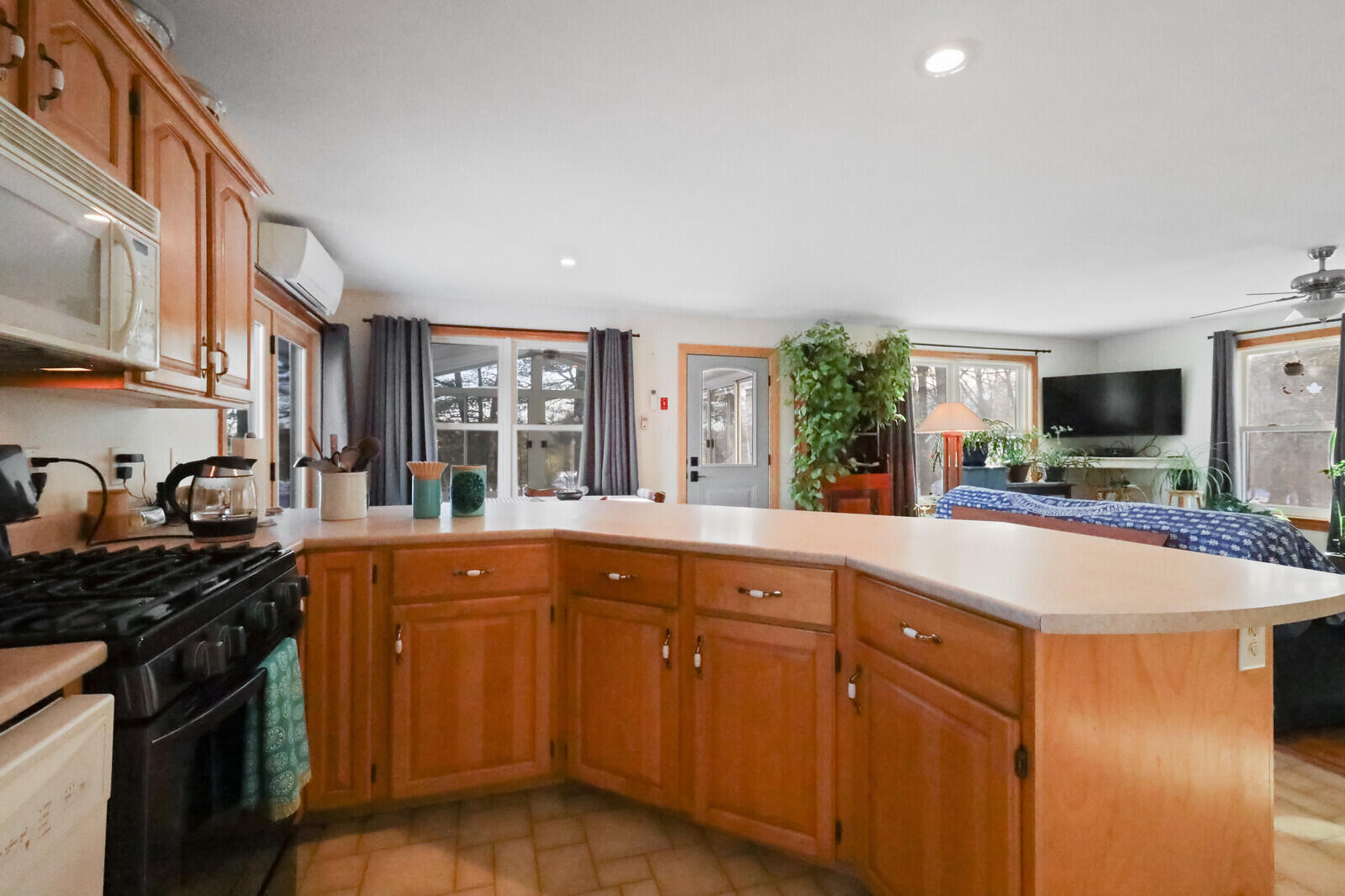 1941 Eastern Road Warren ME 04864