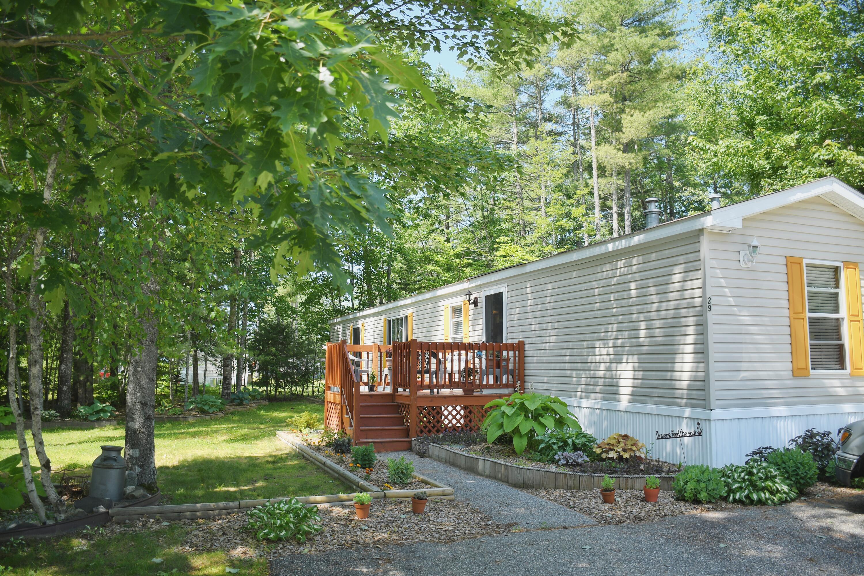29 Ashleigh Lane Standish ME 04084