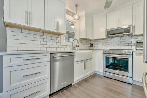 31 Leavitt Avenue Lewiston ME 04240