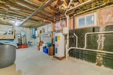 31 Leavitt Avenue Lewiston ME 04240