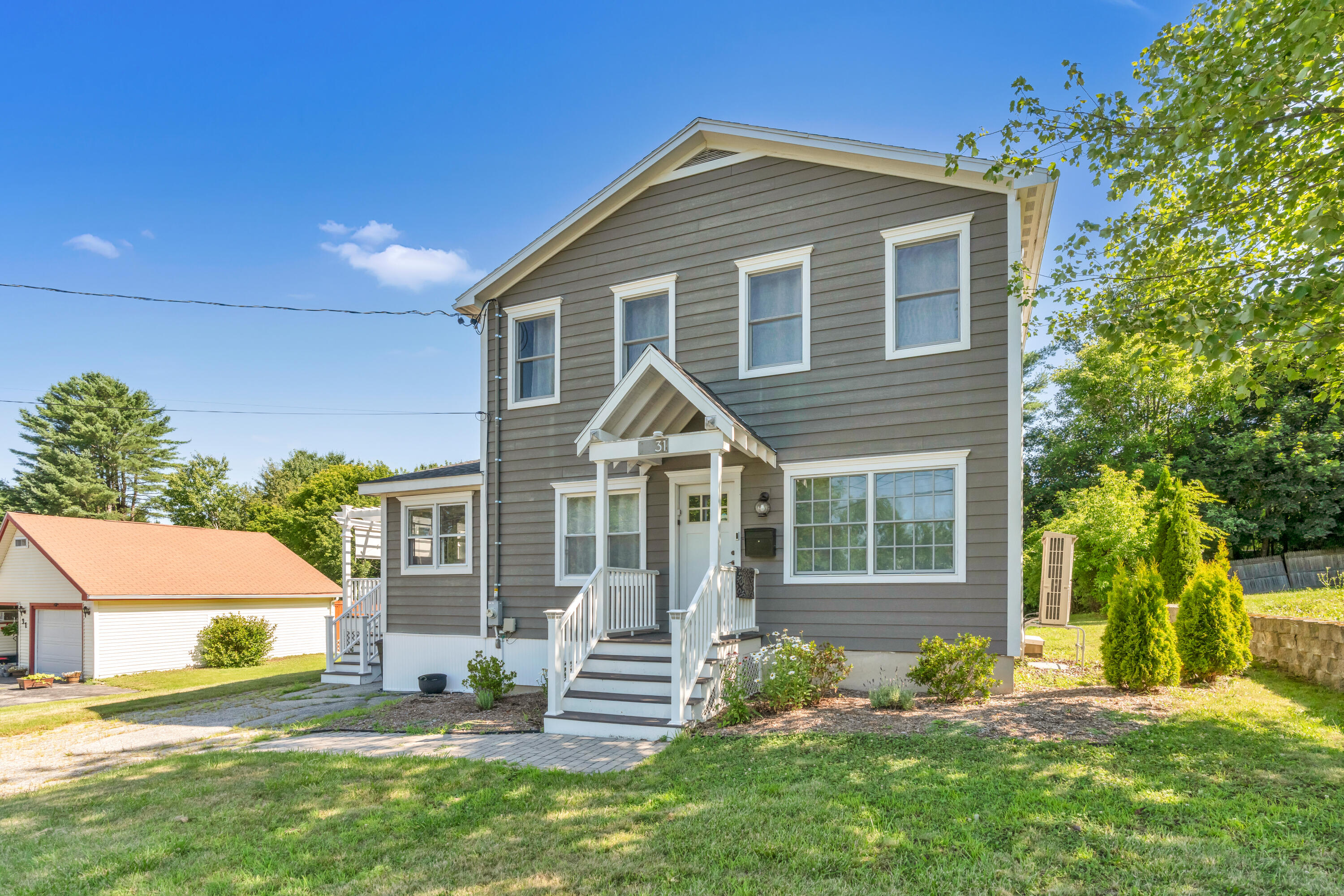 31 Leavitt Avenue Lewiston ME 04240