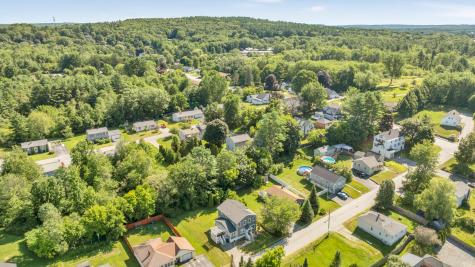 31 Leavitt Avenue Lewiston ME 04240