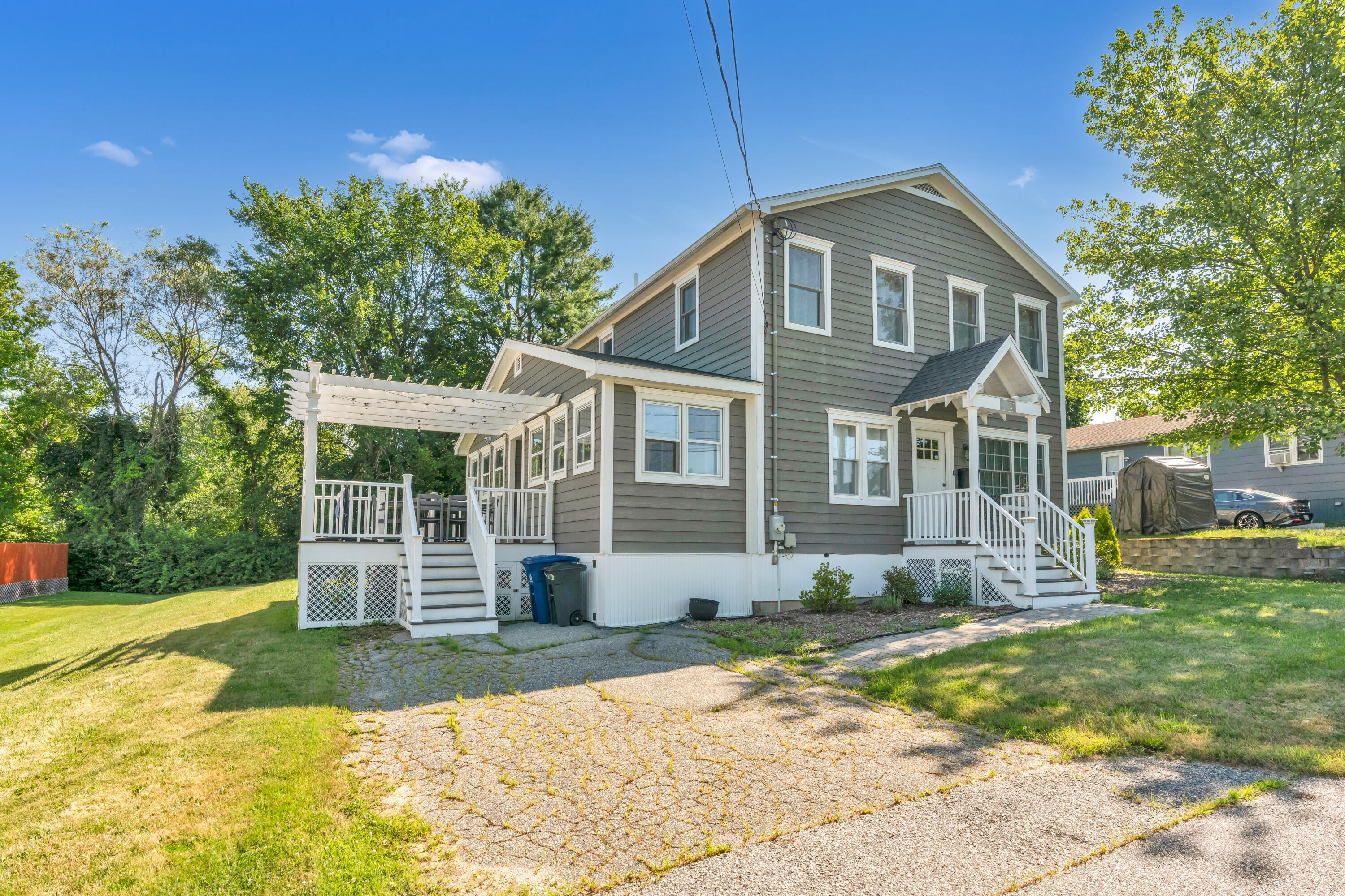 31 Leavitt Avenue Lewiston ME 04240