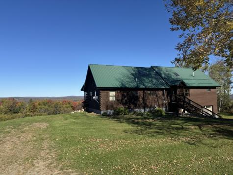 1083&1101 North Road Ripley ME 04930