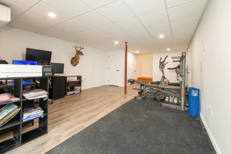 17 Waters Edge Drive Lewiston ME 04240