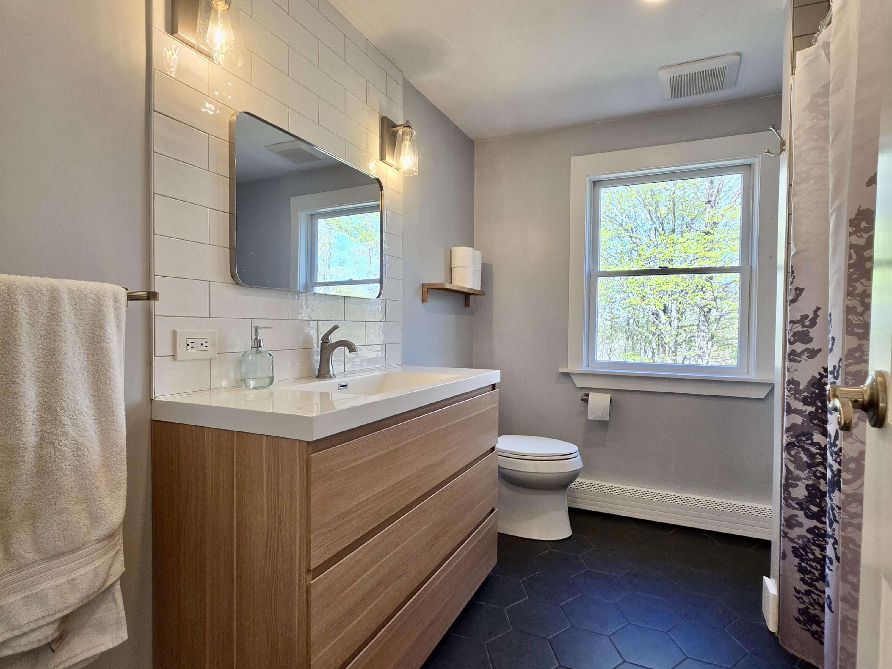 319 N Raymond Road Raymond ME 04071