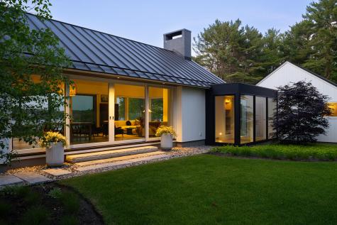 4 Ice House Point York ME 03909