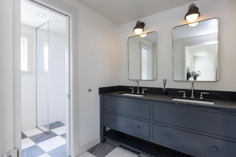 4 Ice House Point York ME 03909