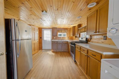 37 Petite Drive Lincoln ME 04457