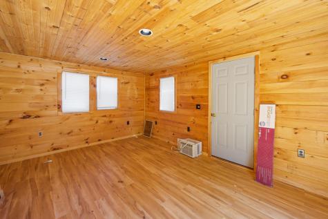 37 Petite Drive Lincoln ME 04457