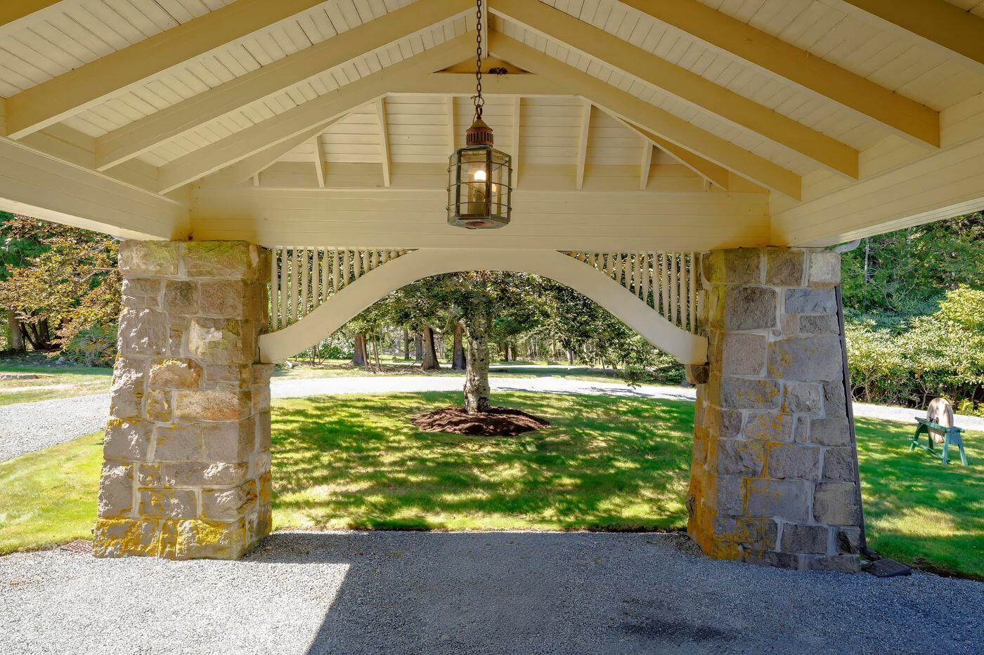 319 Grindstone Avenue Winter Harbor ME 04693