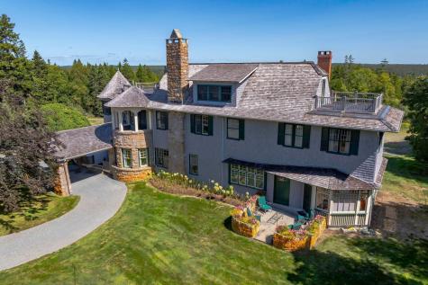 319 Grindstone Avenue Winter Harbor ME 04693