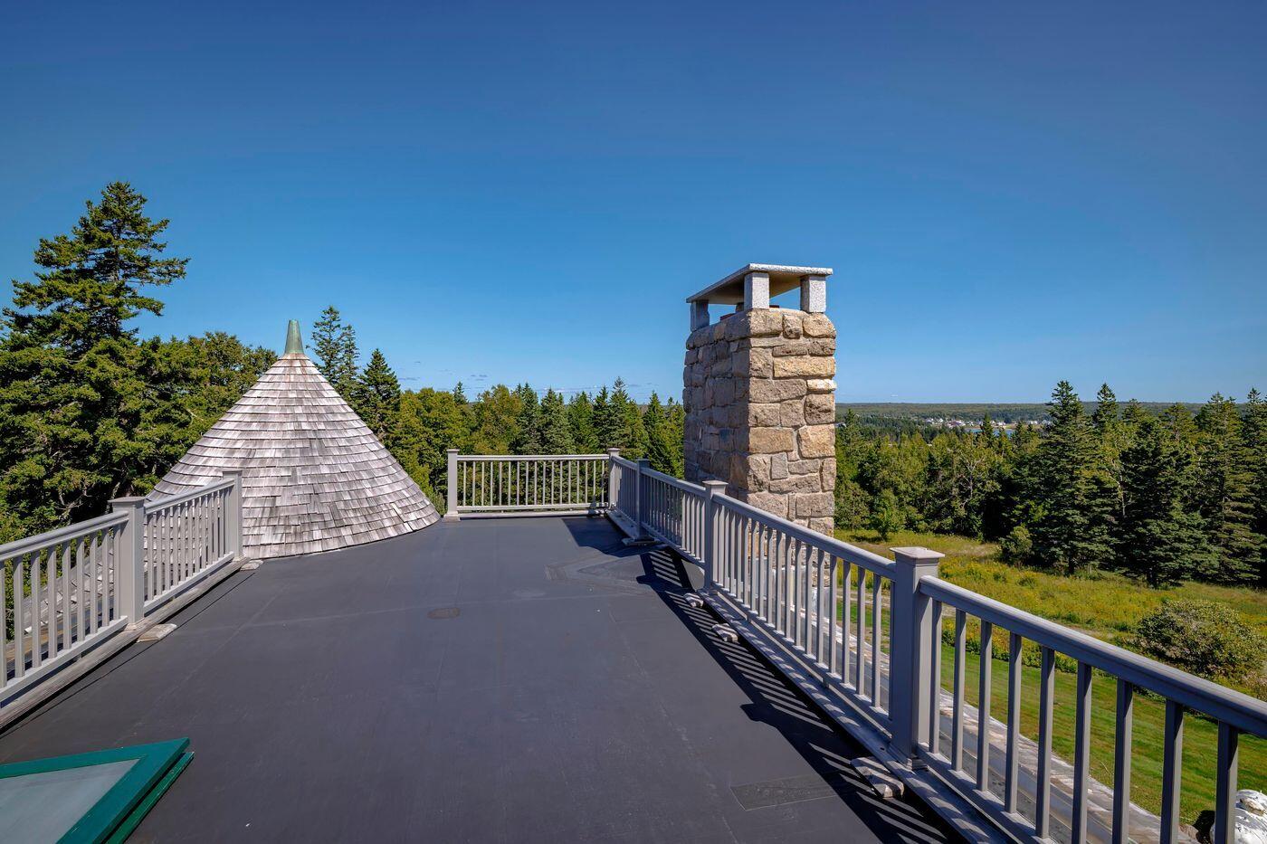 319 Grindstone Avenue Winter Harbor ME 04693