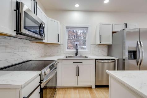 4 Deer Crossing Road Limerick ME 04048