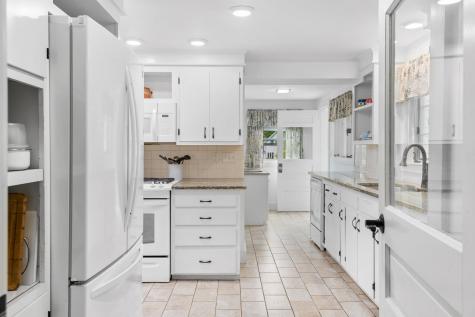 41 Lindsay Road York ME 03909