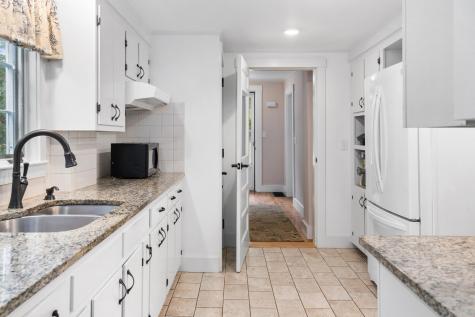 41 Lindsay Road York ME 03909