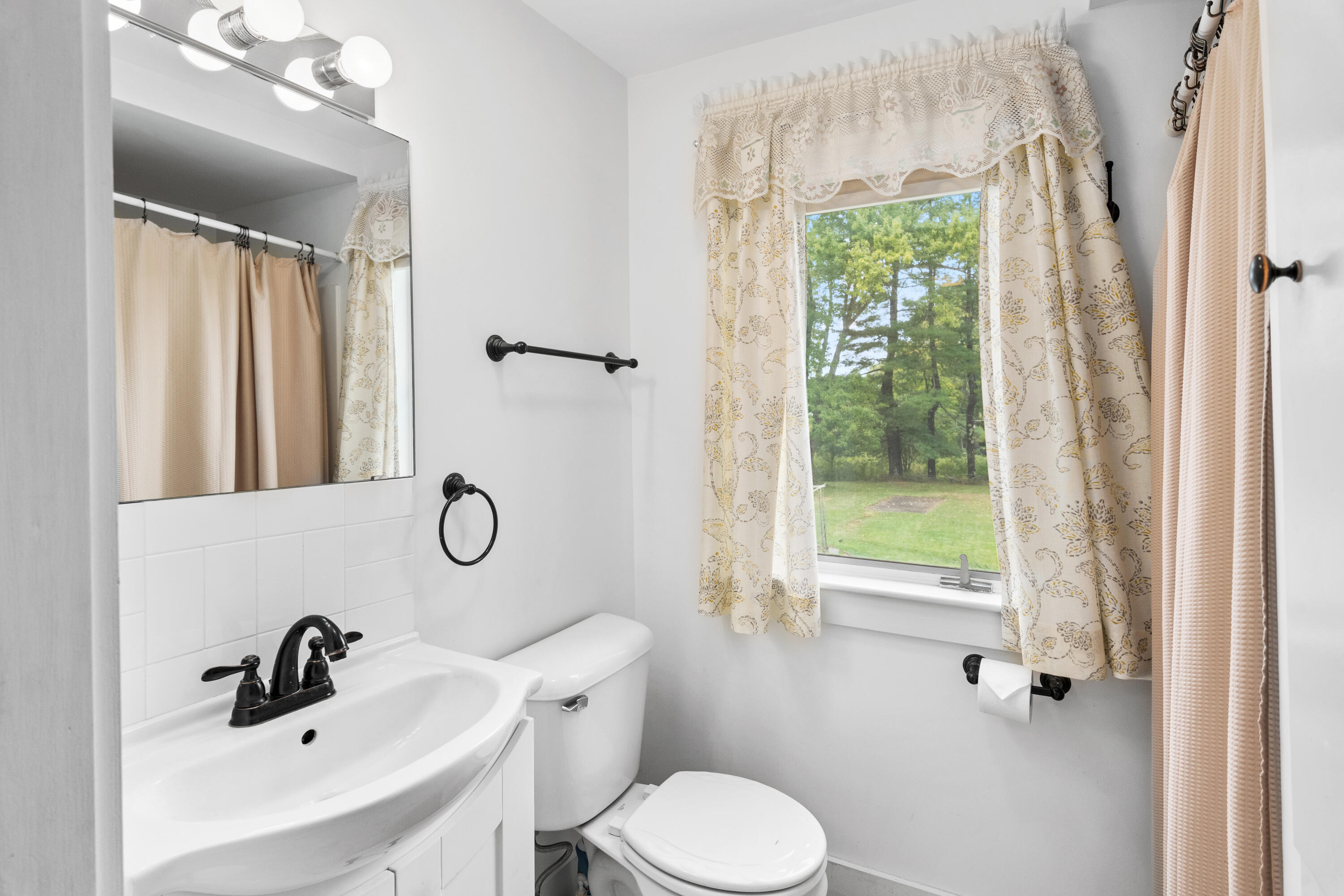 41 Lindsay Road York ME 03909