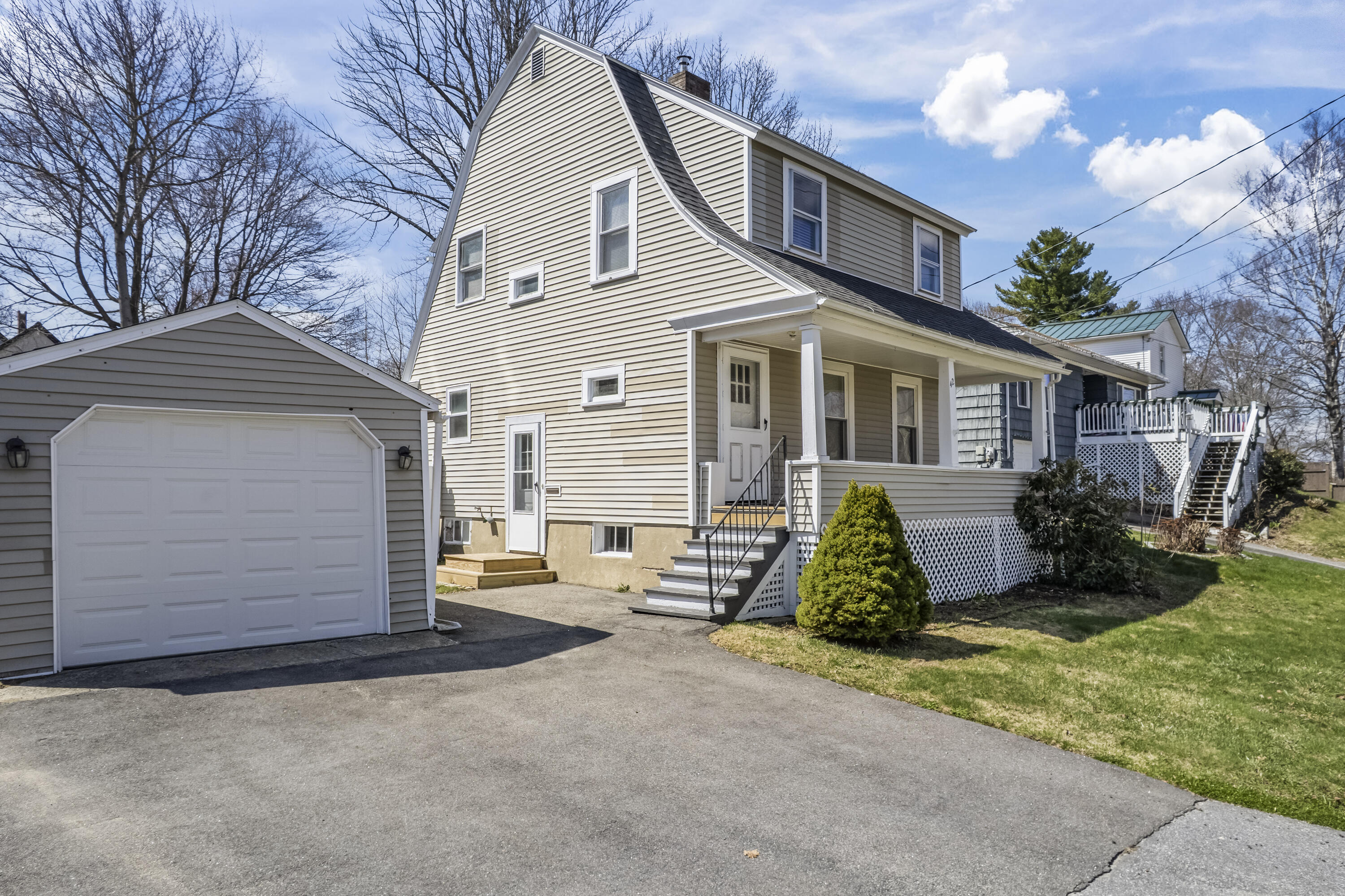 42 Murray Street Augusta ME 04330