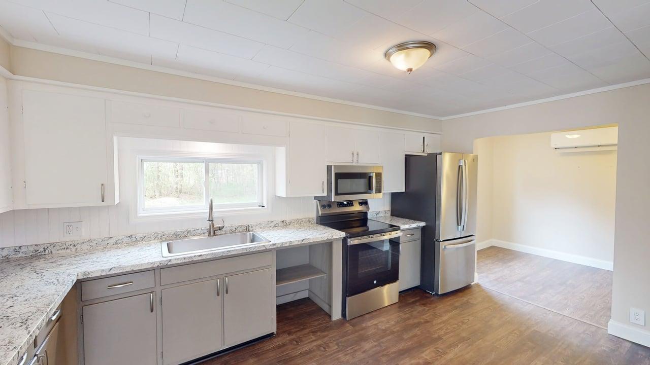 22 Ayer Street Lincoln ME 04457