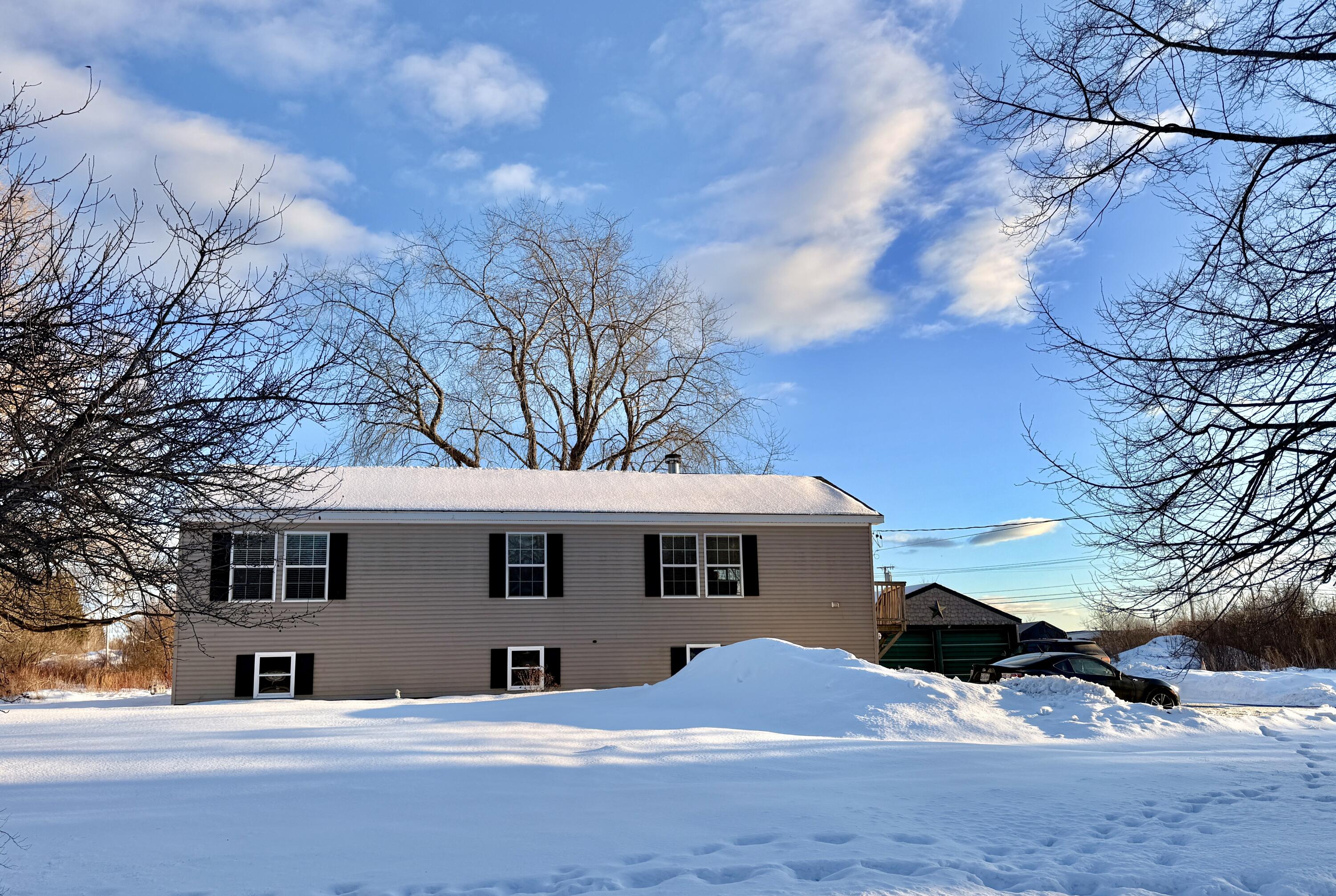 98 New County Road Rockland ME 04841