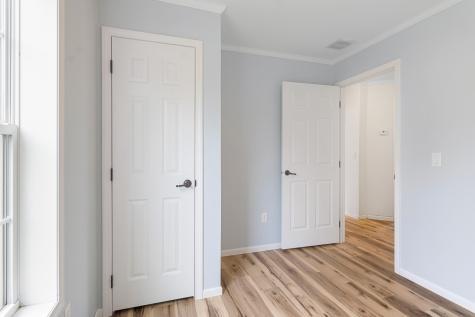 98 New County Road Rockland ME 04841
