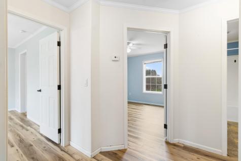 98 New County Road Rockland ME 04841