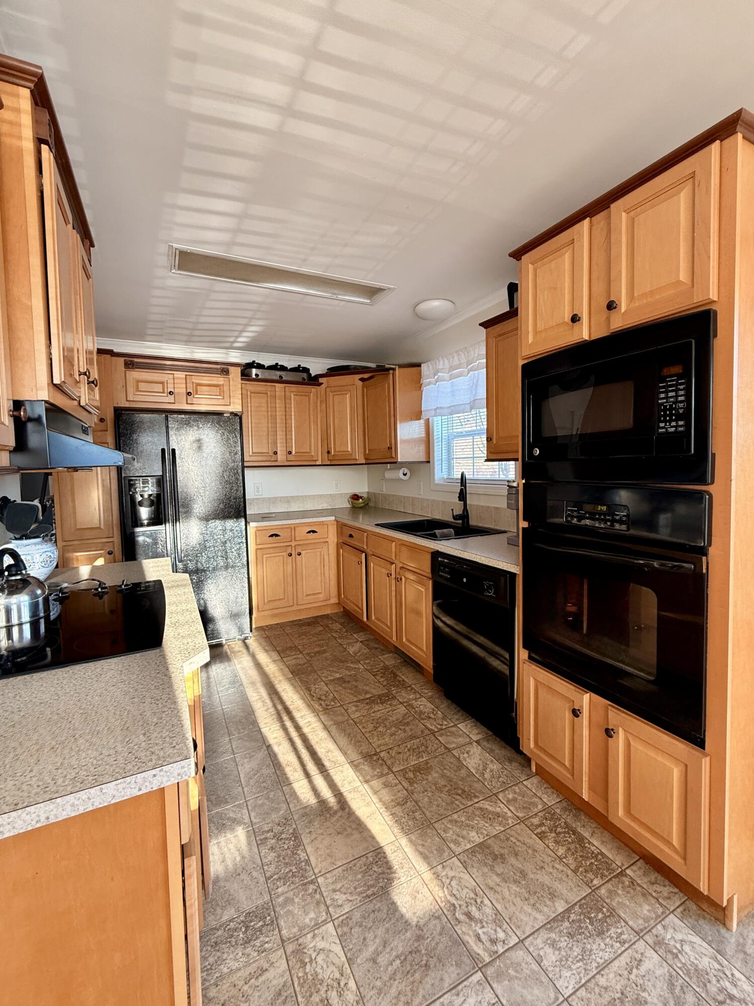 98 New County Road Rockland ME 04841