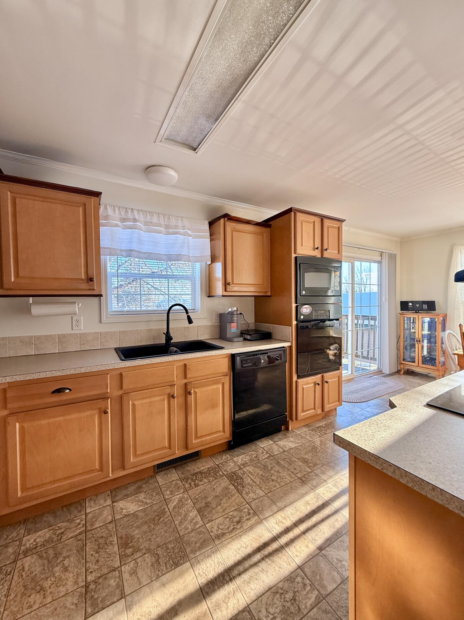 98 New County Road Rockland ME 04841