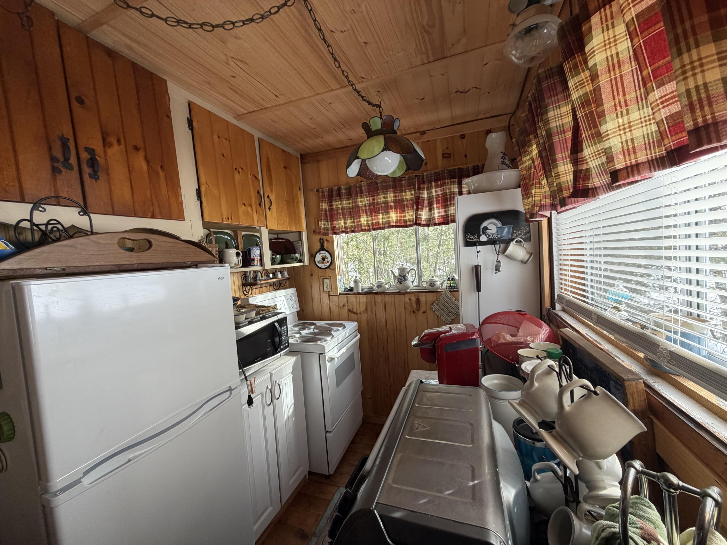 76 Hoover Lane Lincoln ME 04457