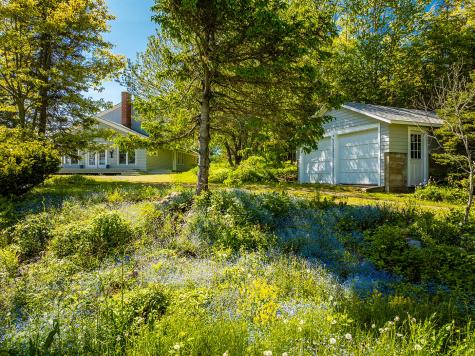 250 Davis Point Road Cushing ME 04563