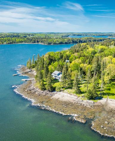 250 Davis Point Road Cushing ME 04563