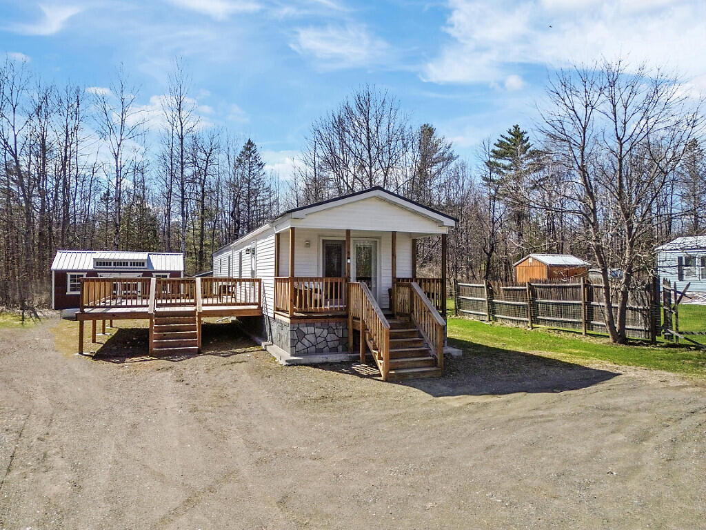 414 Bellsqueeze Road Benton ME 04901