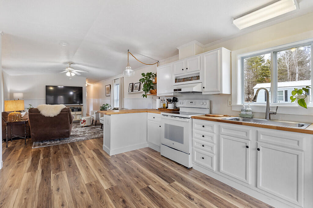 414 Bellsqueeze Road Benton ME 04901