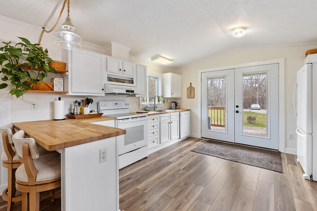 414 Bellsqueeze Road Benton ME 04901