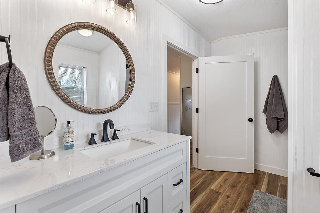 414 Bellsqueeze Road Benton ME 04901