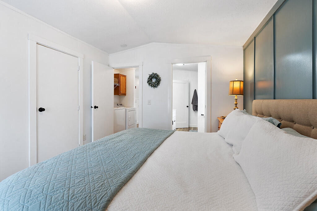 414 Bellsqueeze Road Benton ME 04901