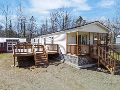 414 Bellsqueeze Road Benton ME 04901