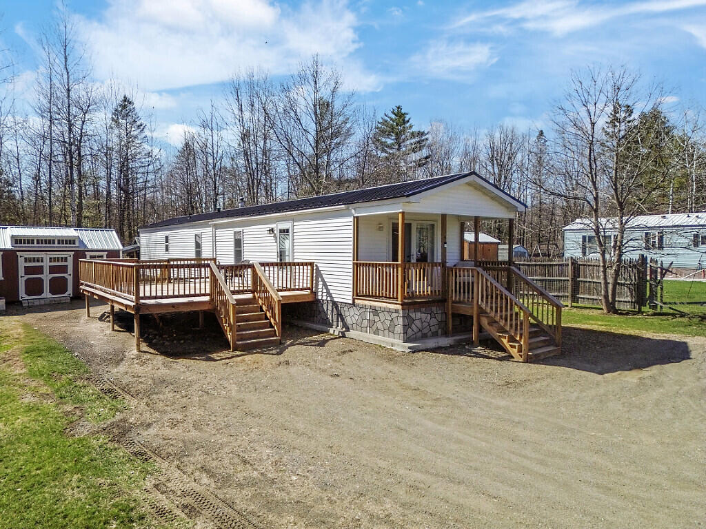 414 Bellsqueeze Road Benton ME 04901