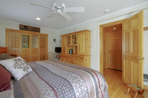 35 Brinton Road Sorrento ME 04677